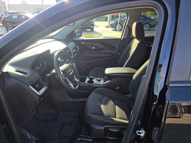 Used 2024 GMC Terrain SLE image 22