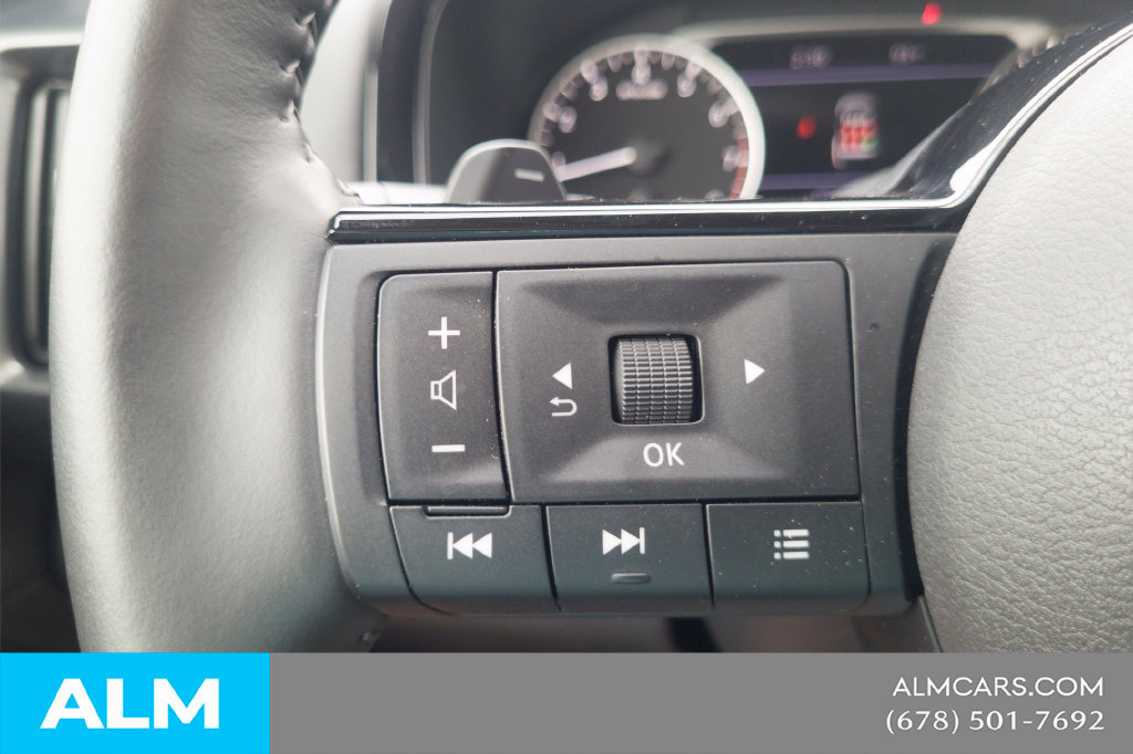 Used 2025 Nissan Pathfinder SL AWD/4WD image 29