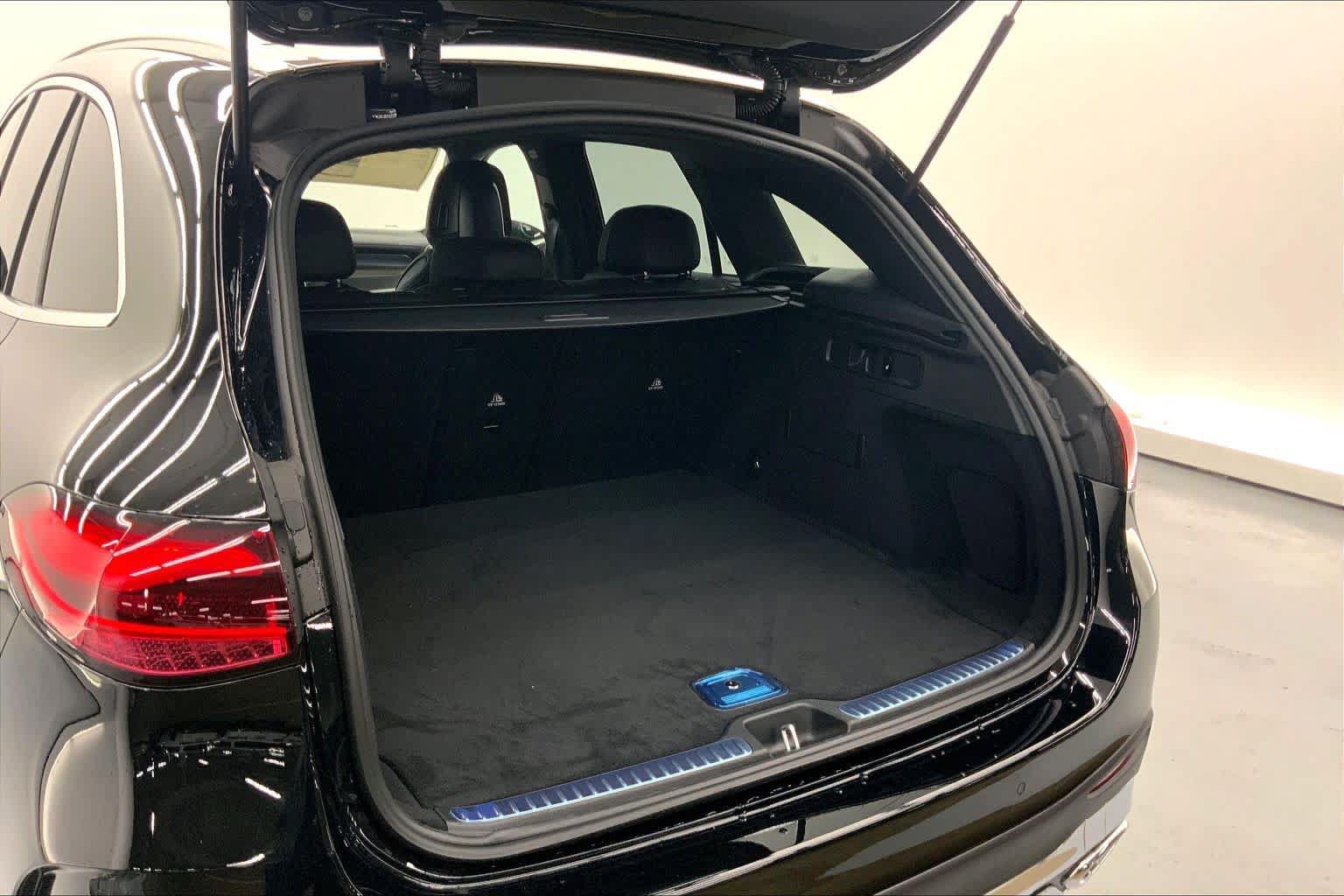 Used 2026 Mercedes-Benz GLC 300 image 16