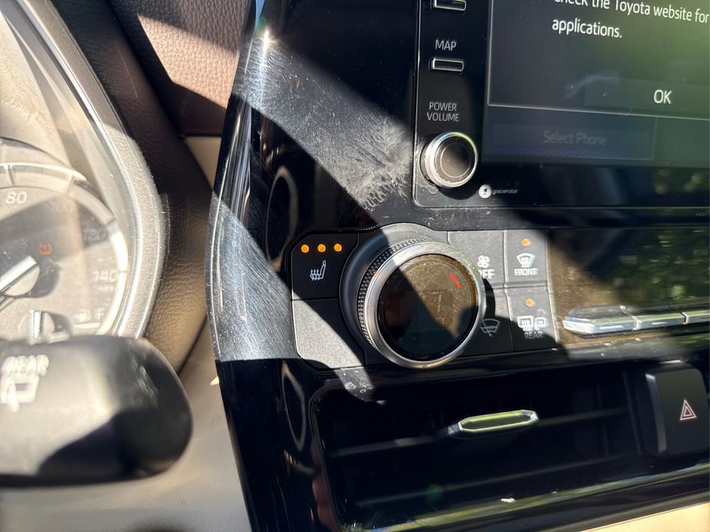 Used 2022 Toyota Highlander XLE image 33