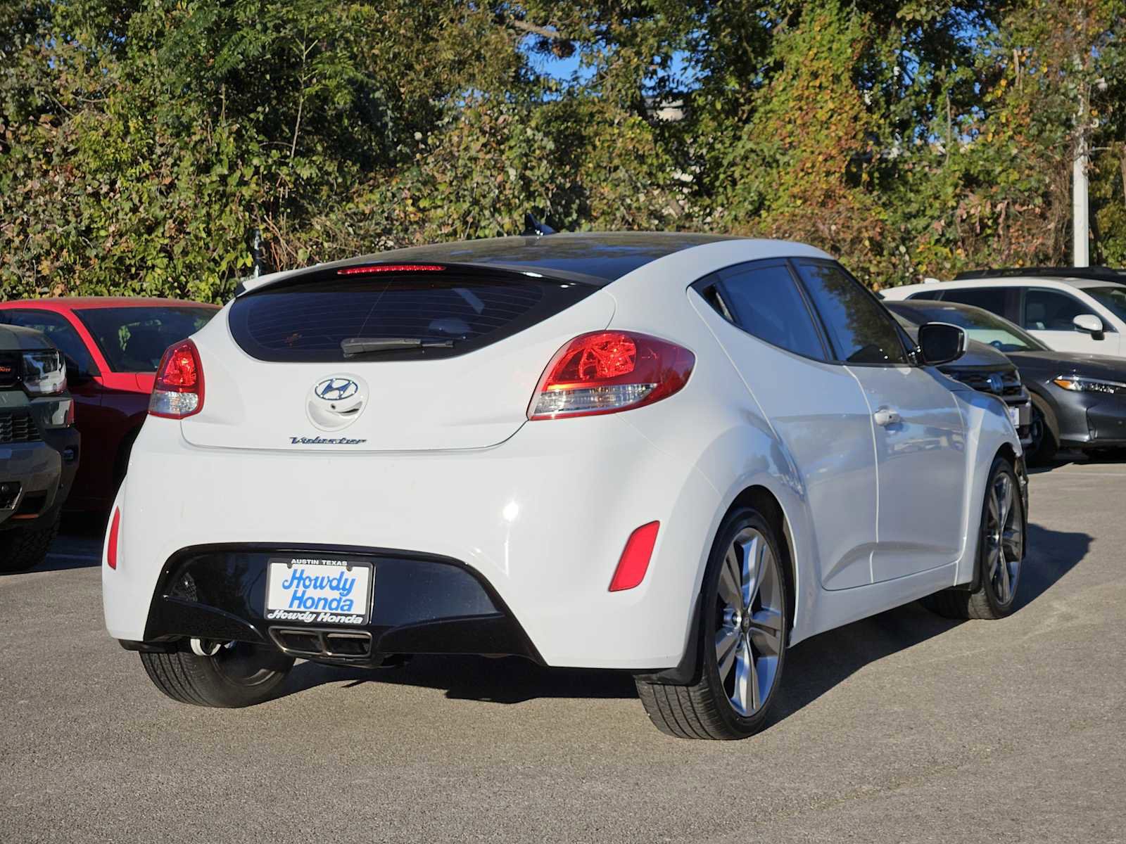 Used 2017 Hyundai Veloster Value Edition image 6