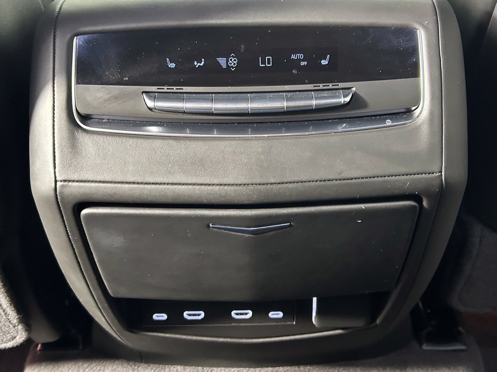 Used 2024 Cadillac Escalade Sport Platinum AWD/4WD image 21