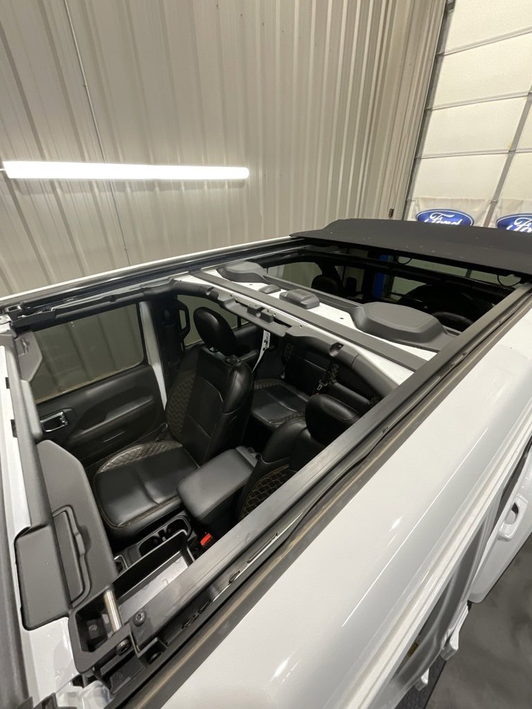 Used 2023 Jeep Wrangler Unlimited Sahara image 20