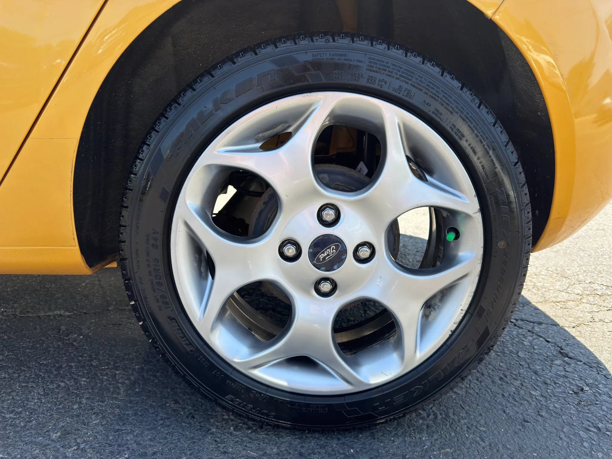 Used 2011 Ford Fiesta SES FWD image 11
