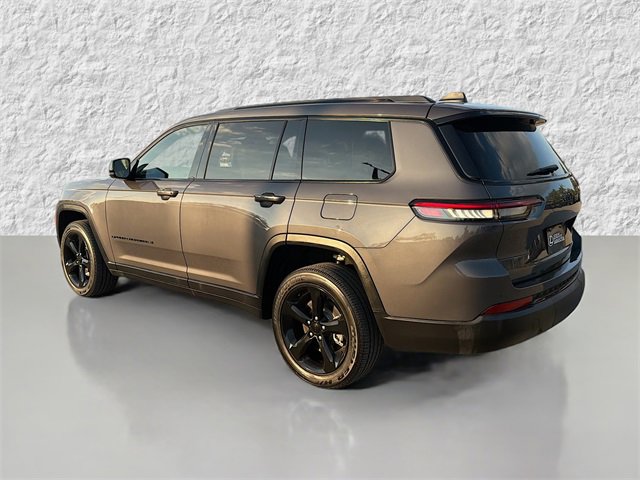 Used 2024 Jeep Grand Cherokee L Altitude image 5