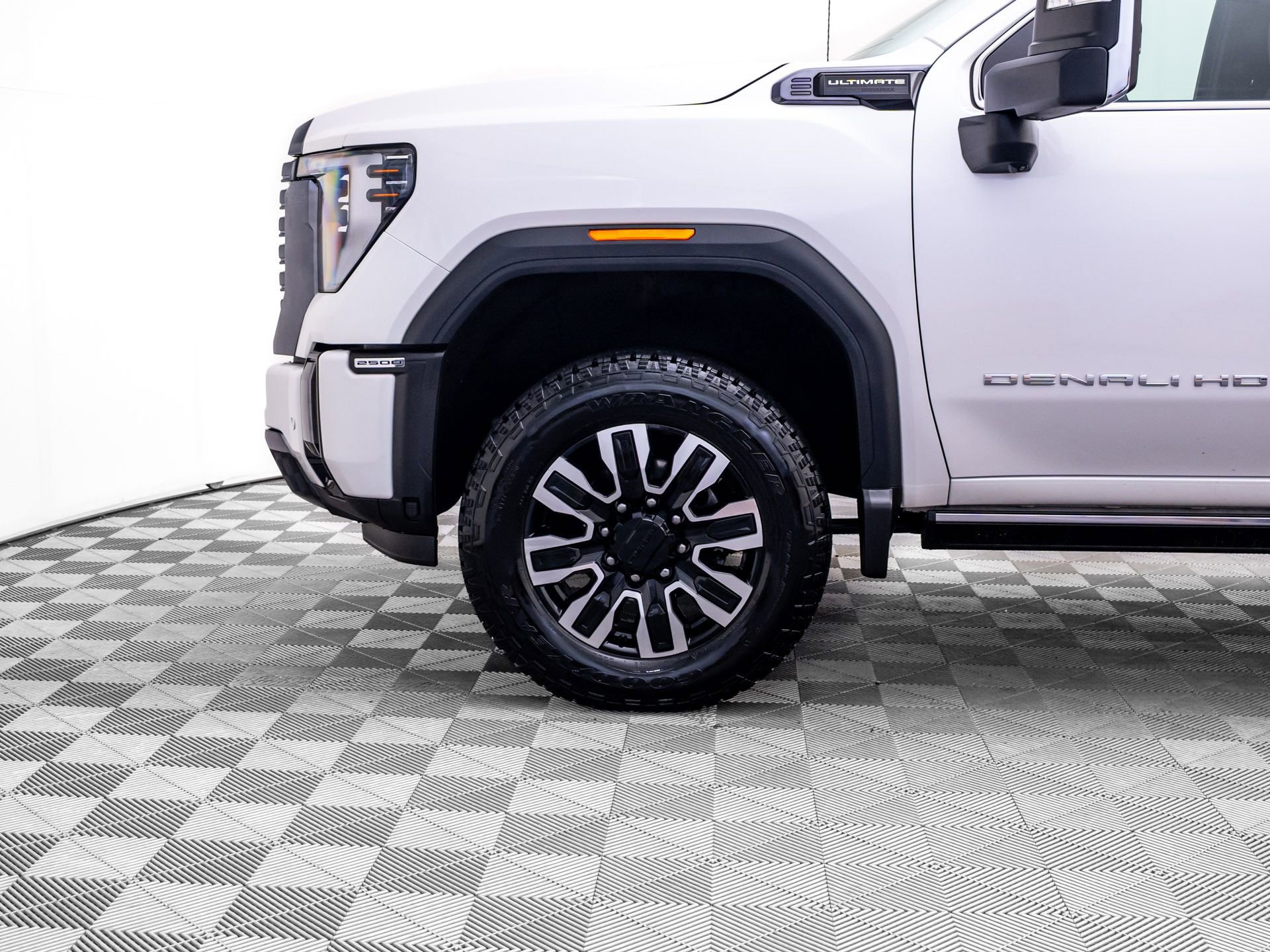 Used 2024 GMC Sierra 2500 Denali Ultimate w/ Max Trailering Package AWD/4WD image 37