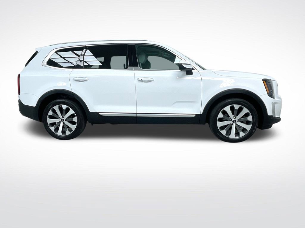 Used 2022 Kia Telluride S image 2