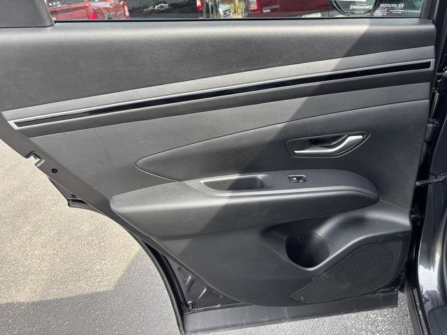 Used 2023 Hyundai Tucson SEL image 12
