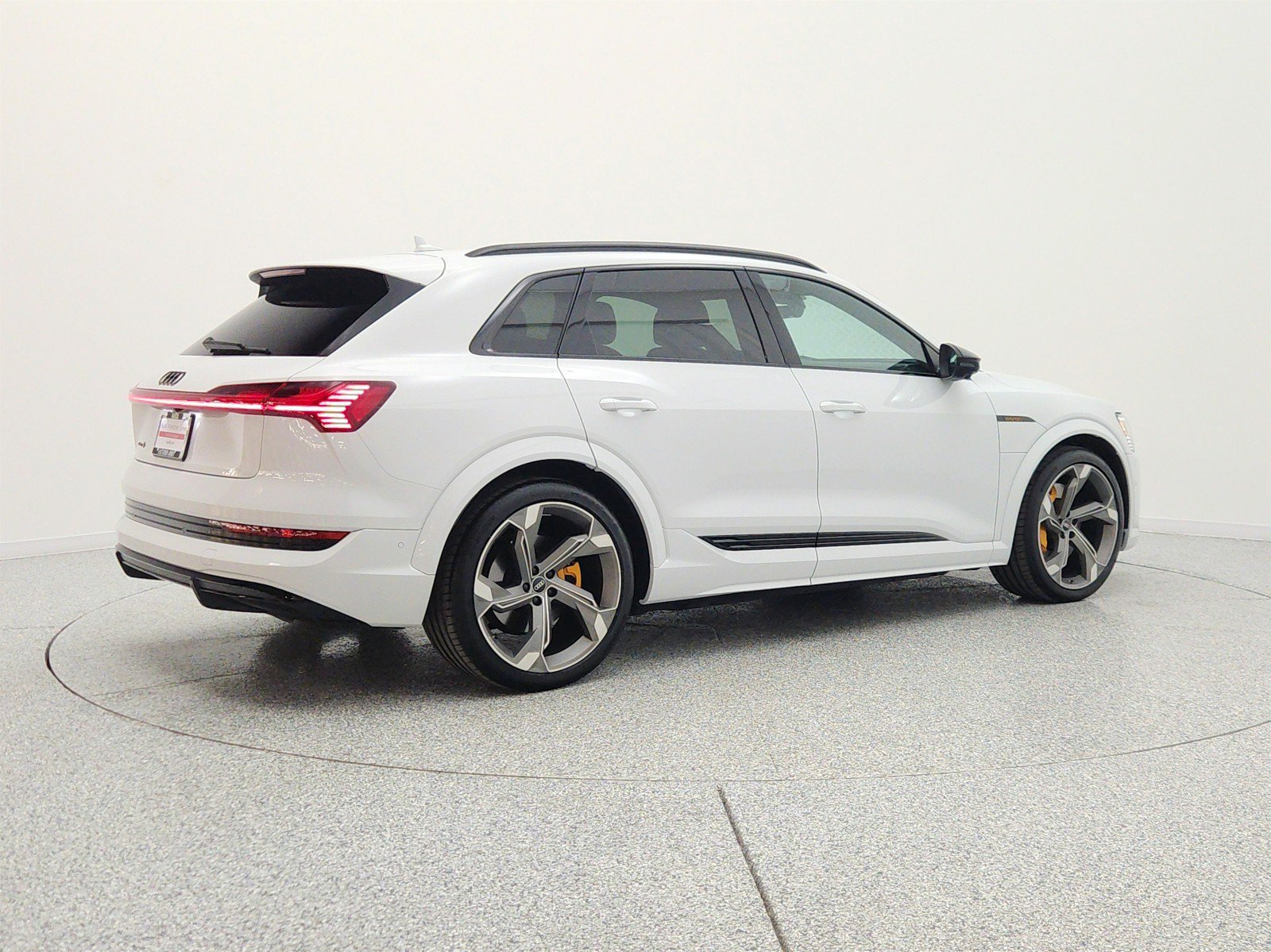 Used 2023 Audi e-tron S Premium Plus w/ Black Optic Package AWD/4WD image 5