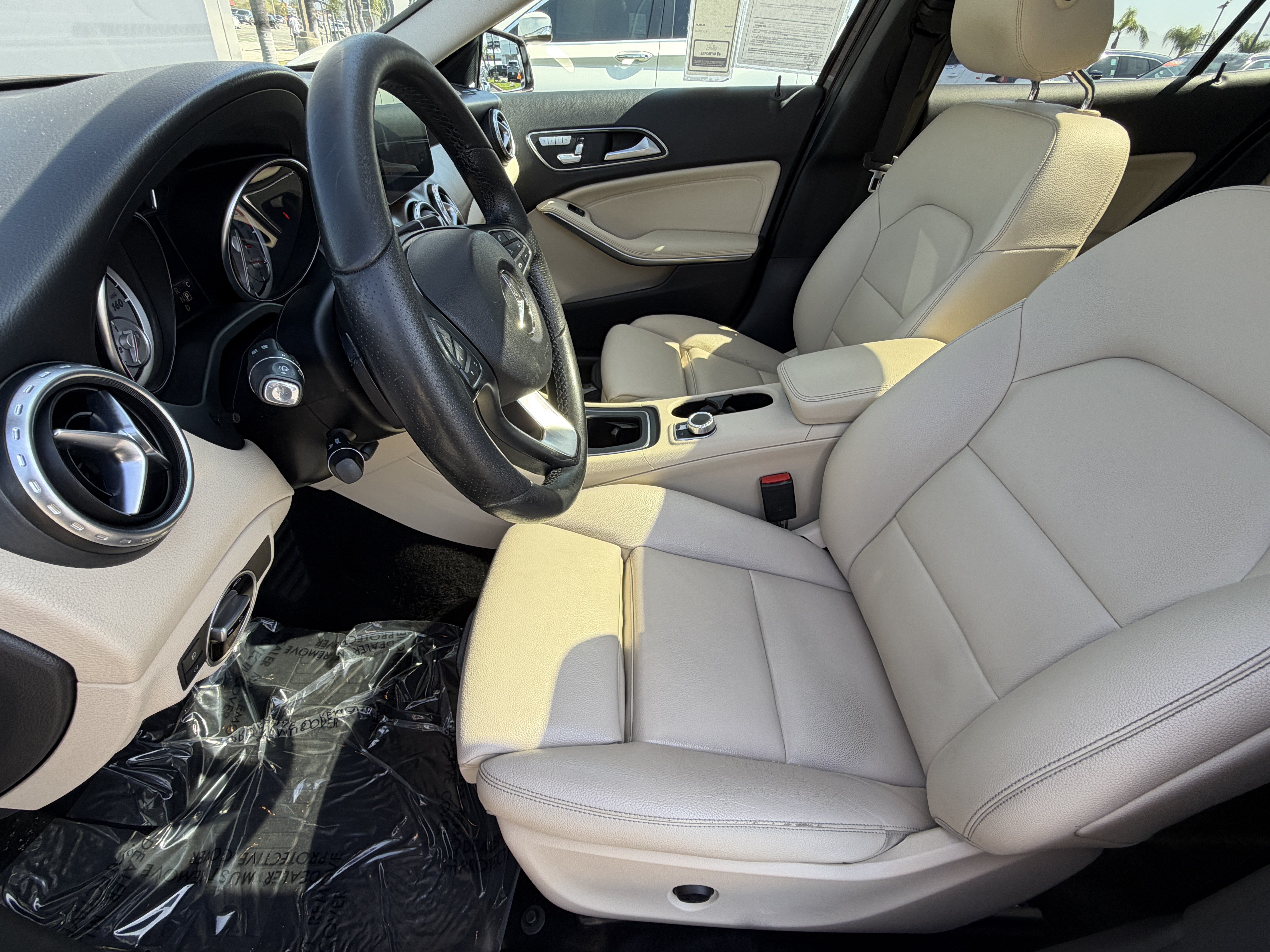 Used 2017 Mercedes-Benz GLA 250 4MATIC image 15