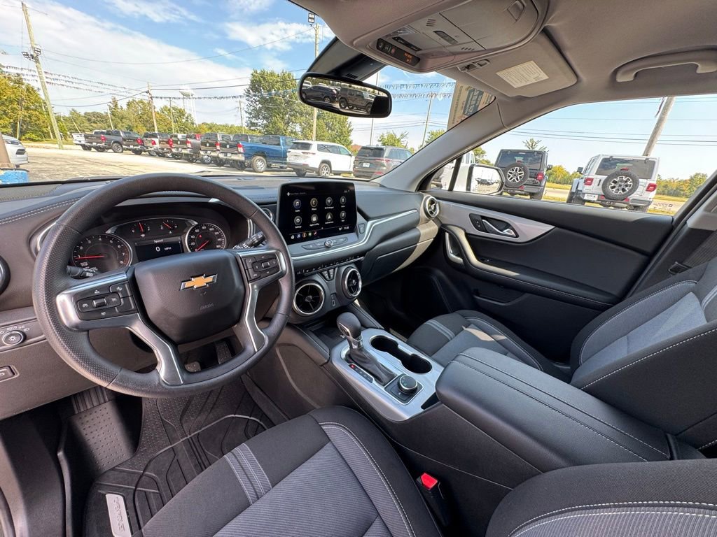 Used 2023 Chevrolet Blazer LT w/ Convenience Package image 21