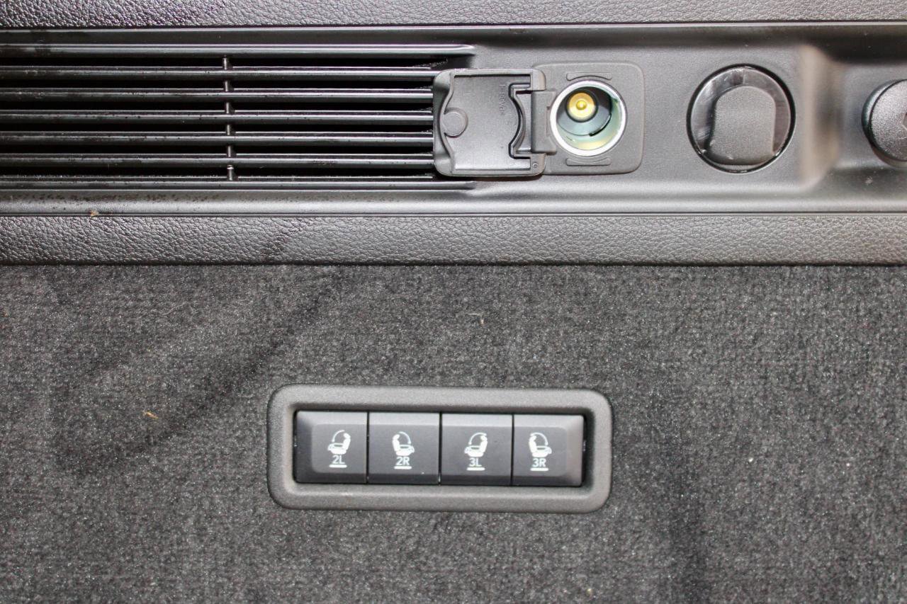 Used 2025 Jeep Grand Wagoneer L Series III AWD/4WD image 16