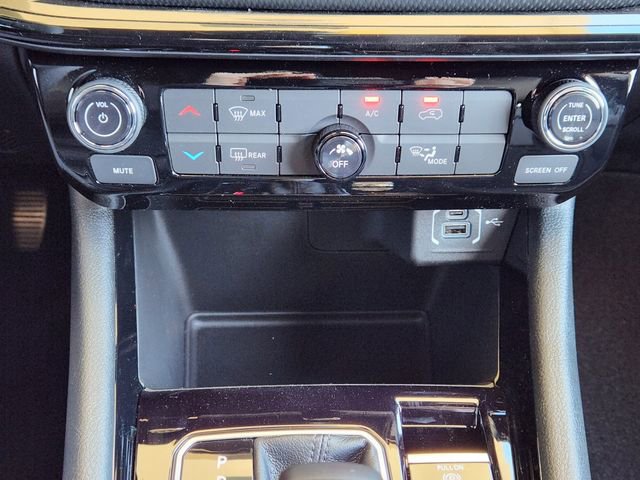 New 2026 Jeep Compass Latitude image 13