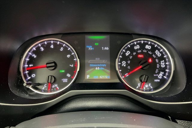 Used 2022 Toyota RAV4 XLE image 23