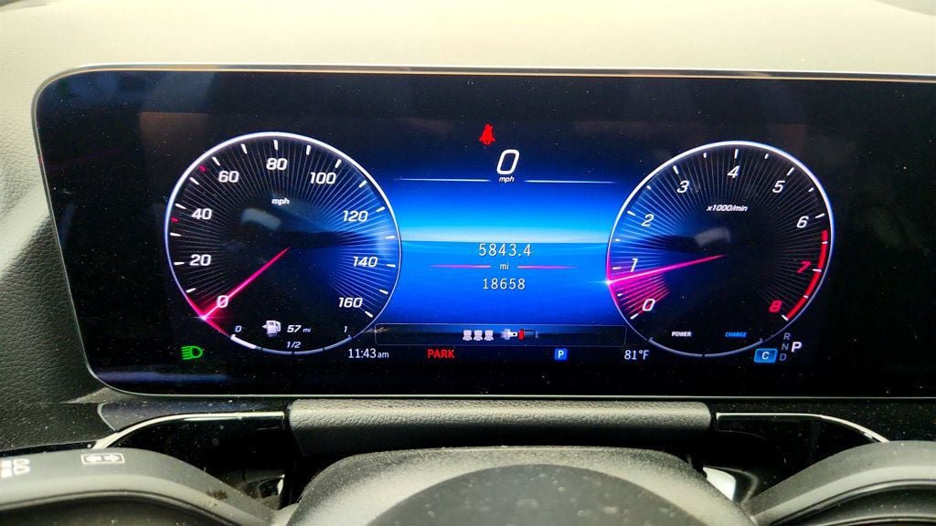Used 2025 Mercedes-Benz GLA 250 4MATIC image 14