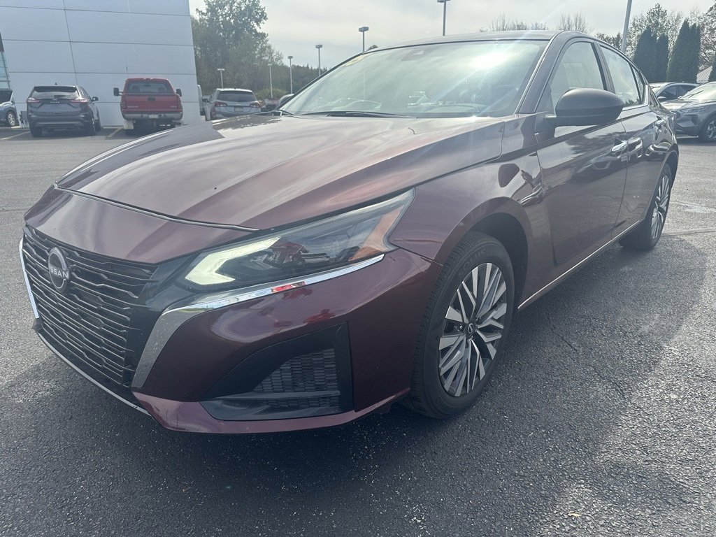 Used 2025 Nissan Altima 2.5 SV
