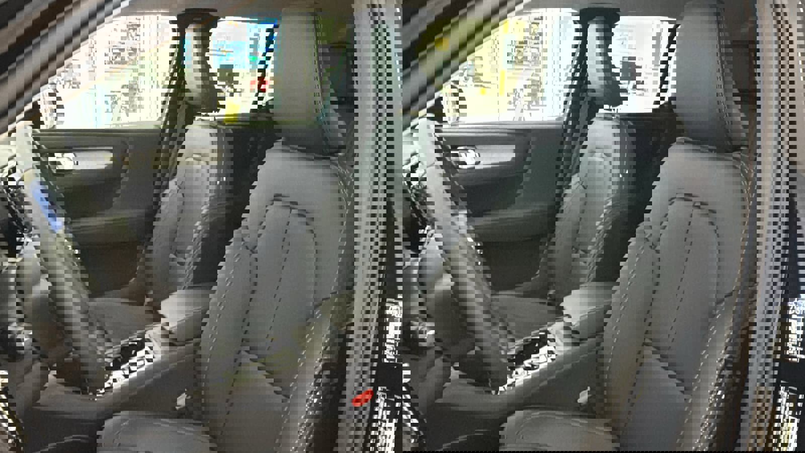 Used 2026 Volvo XC40 B5 Ultra w/ Protection Package Premier image 23