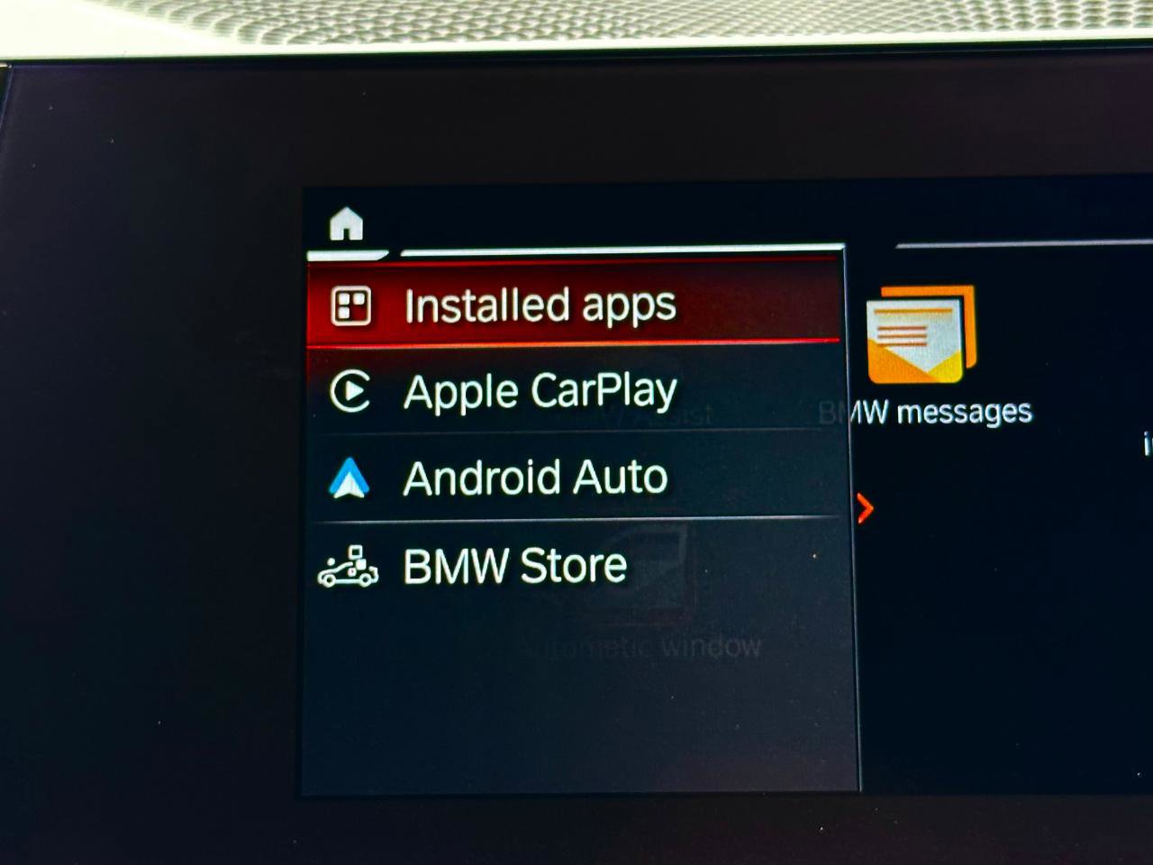 Used 2021 BMW 330i Sedan w/ M Sport Package RWD image 11