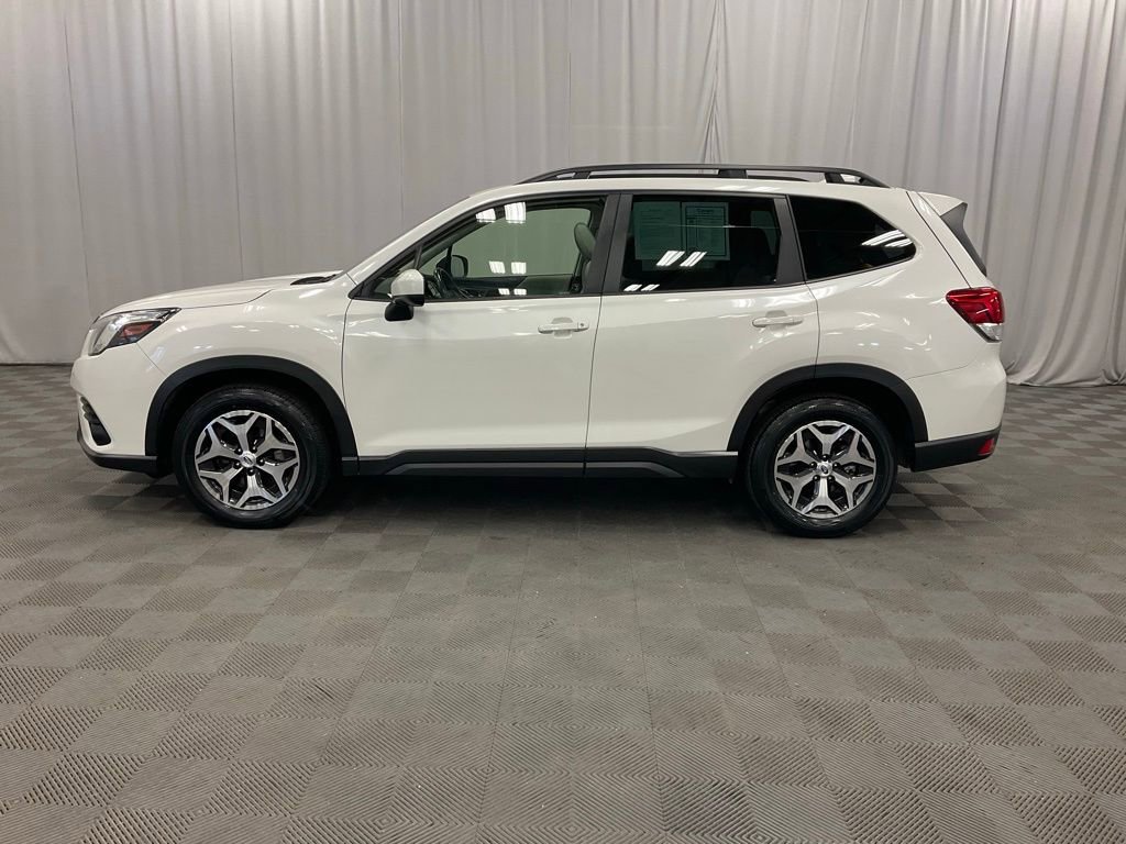Used 2023 Subaru Forester Premium image 8