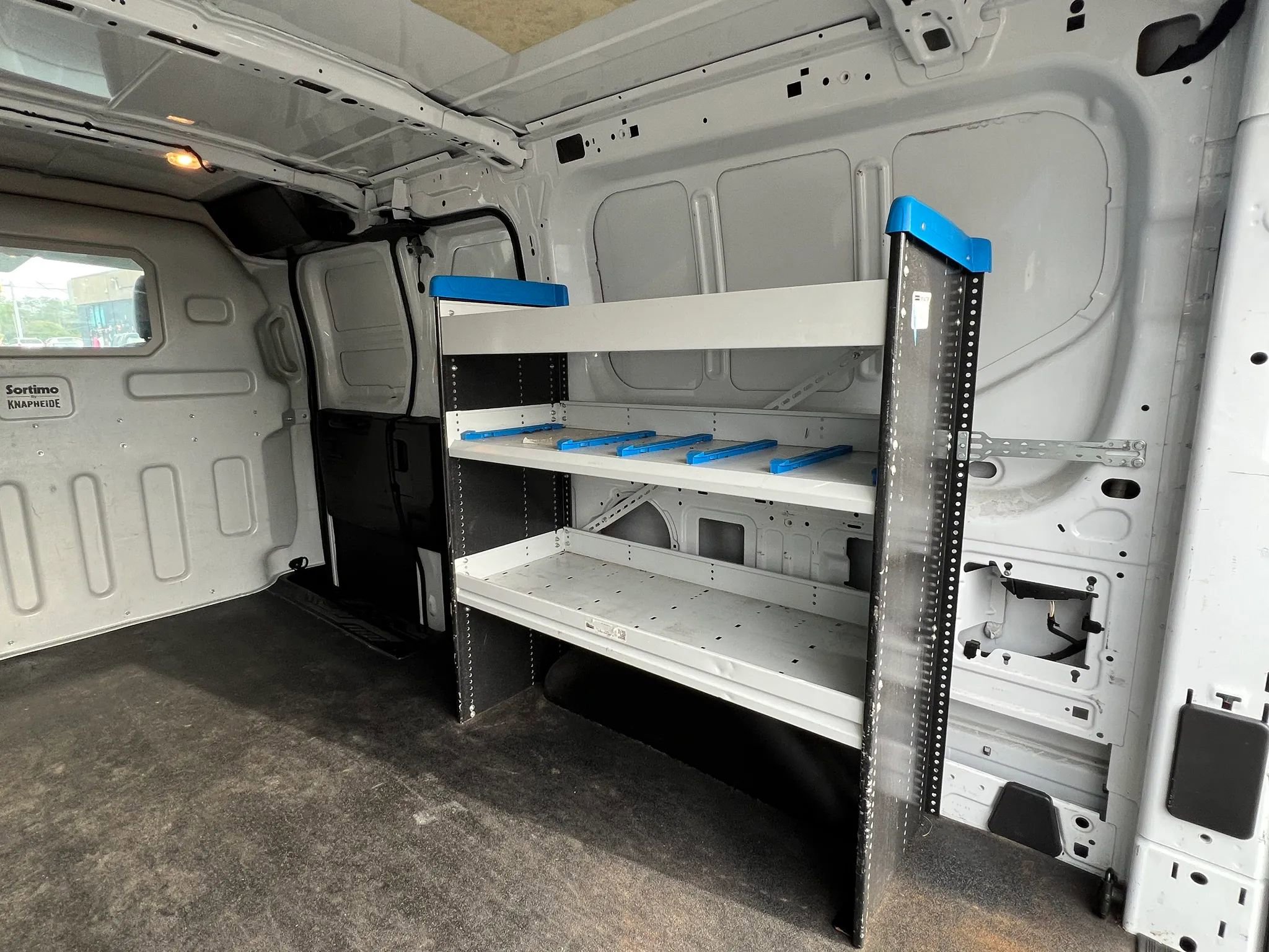 Used 2015 Ford Transit 250 130 Low Roof w/ Exterior Upgrade Package RWD image 31