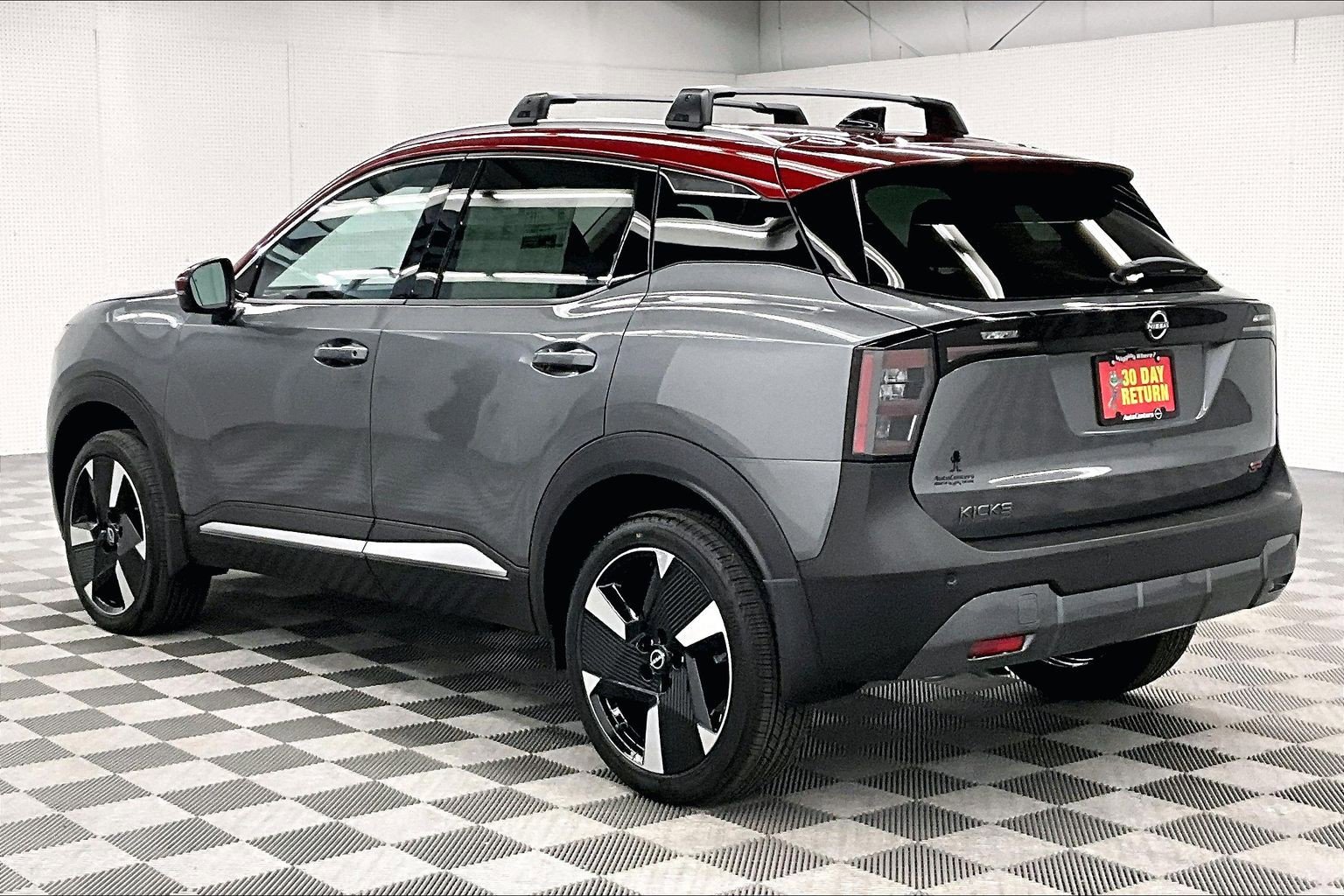 New 2026 Nissan Kicks SR FWD image 4