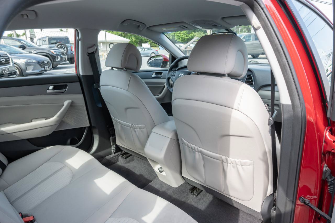 Used 2016 Hyundai Sonata SE FWD image 28