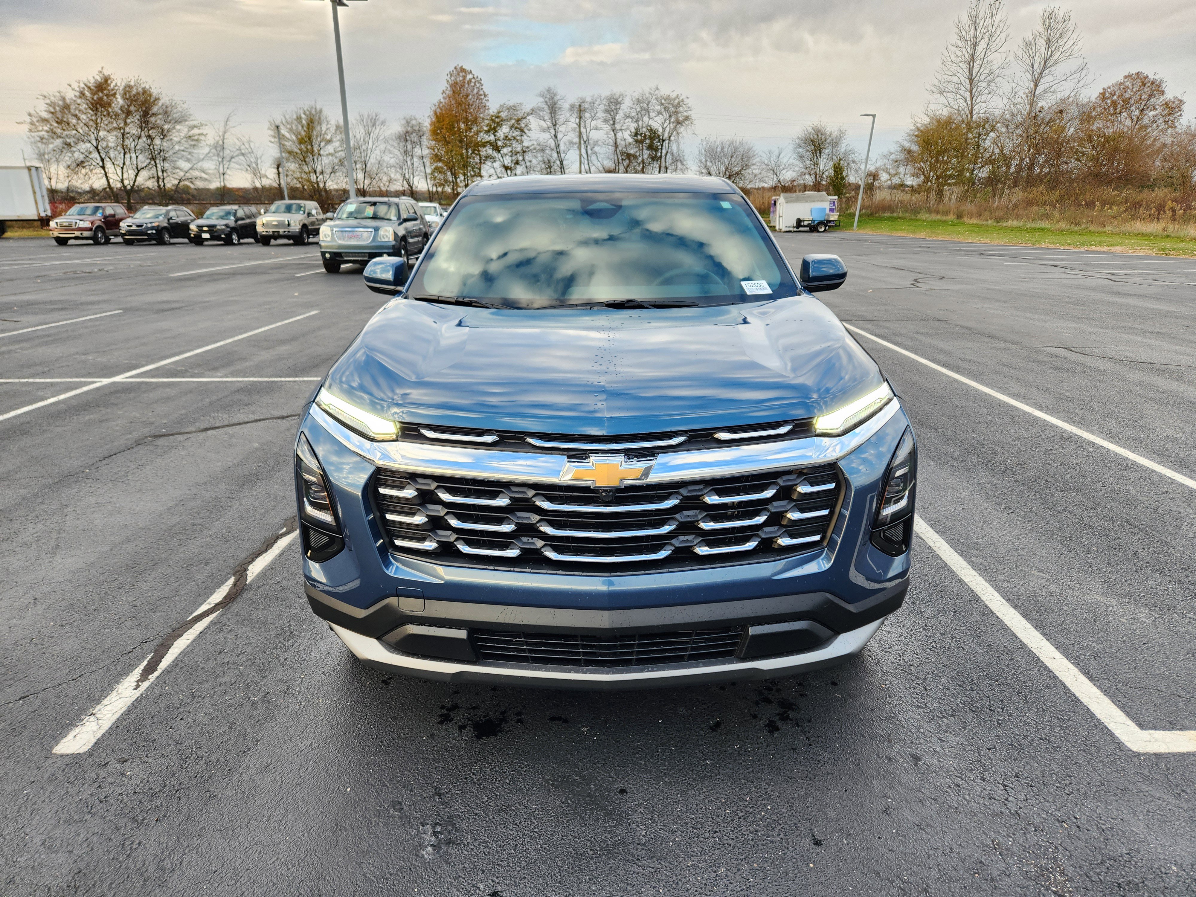 New 2026 Chevrolet Equinox LT image 2