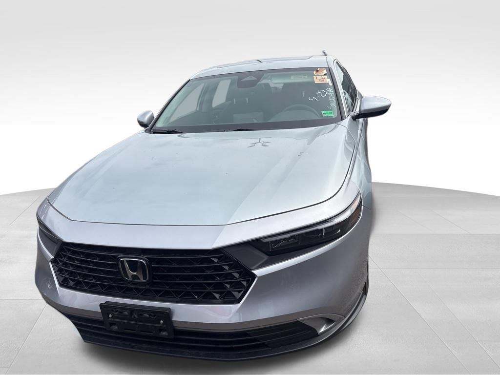Used 2024 Honda Accord EX image 3