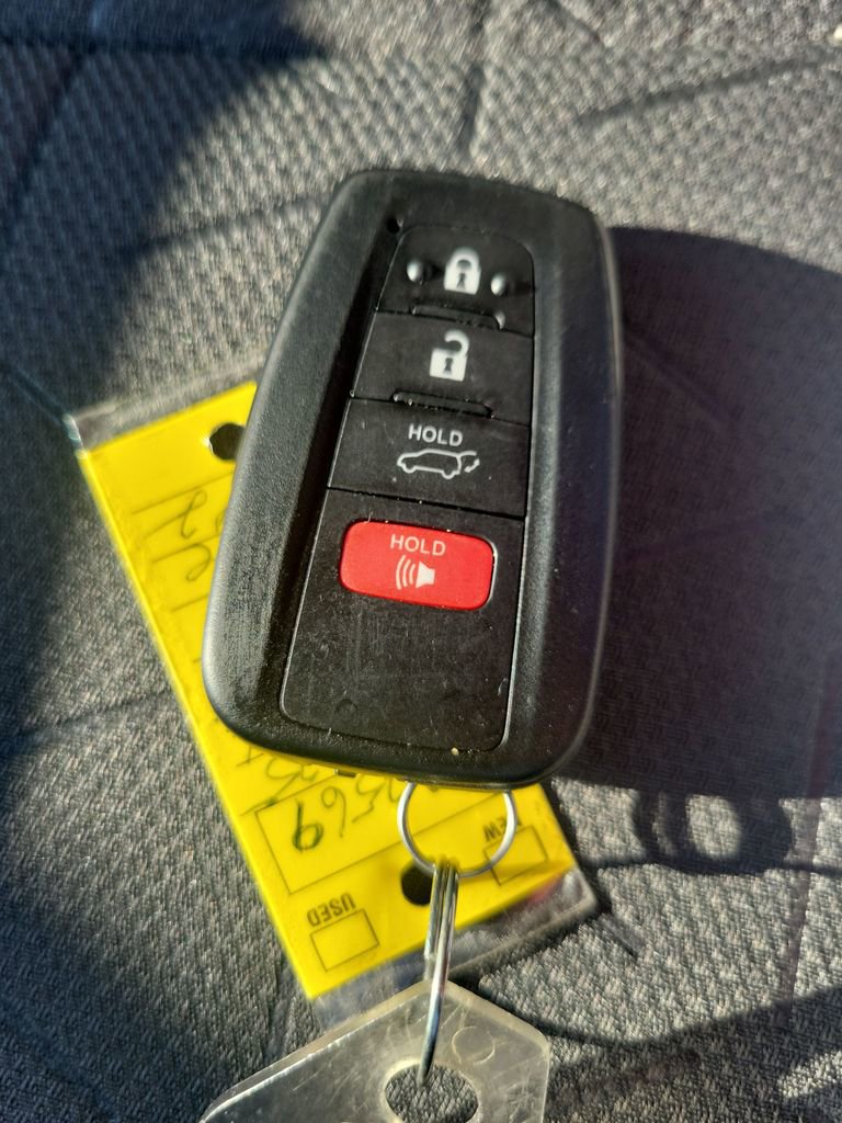 Certified 2025 Toyota RAV4 XLE image 37