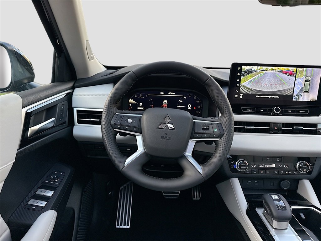 New 2025 Mitsubishi Outlander SEL image 24