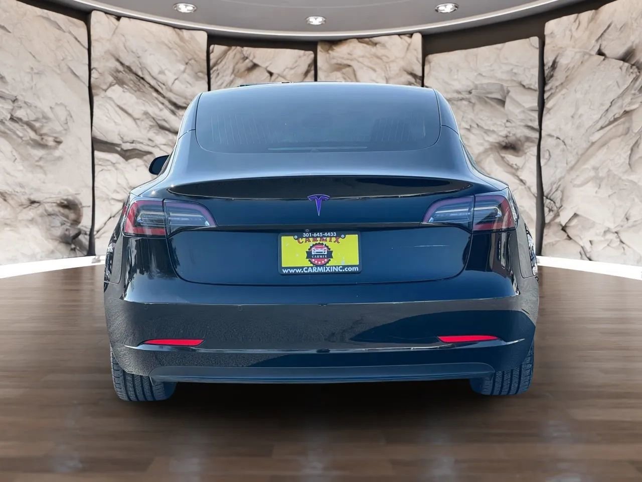 Used 2019 Tesla Model 3 Standard Range Plus image 6