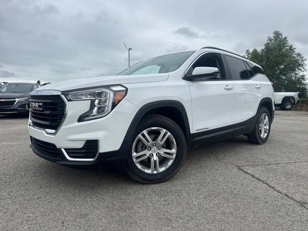 Used 2023 GMC Terrain SLE w/ Driver Convenience Package