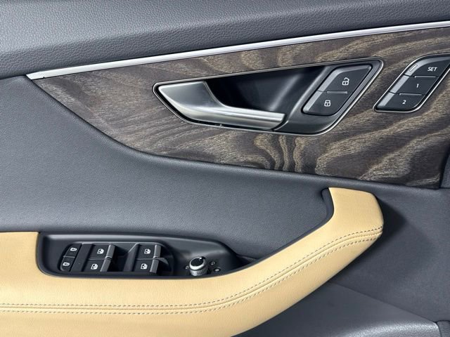 Used 2025 Audi Q7 3.0T Premium Plus image 14