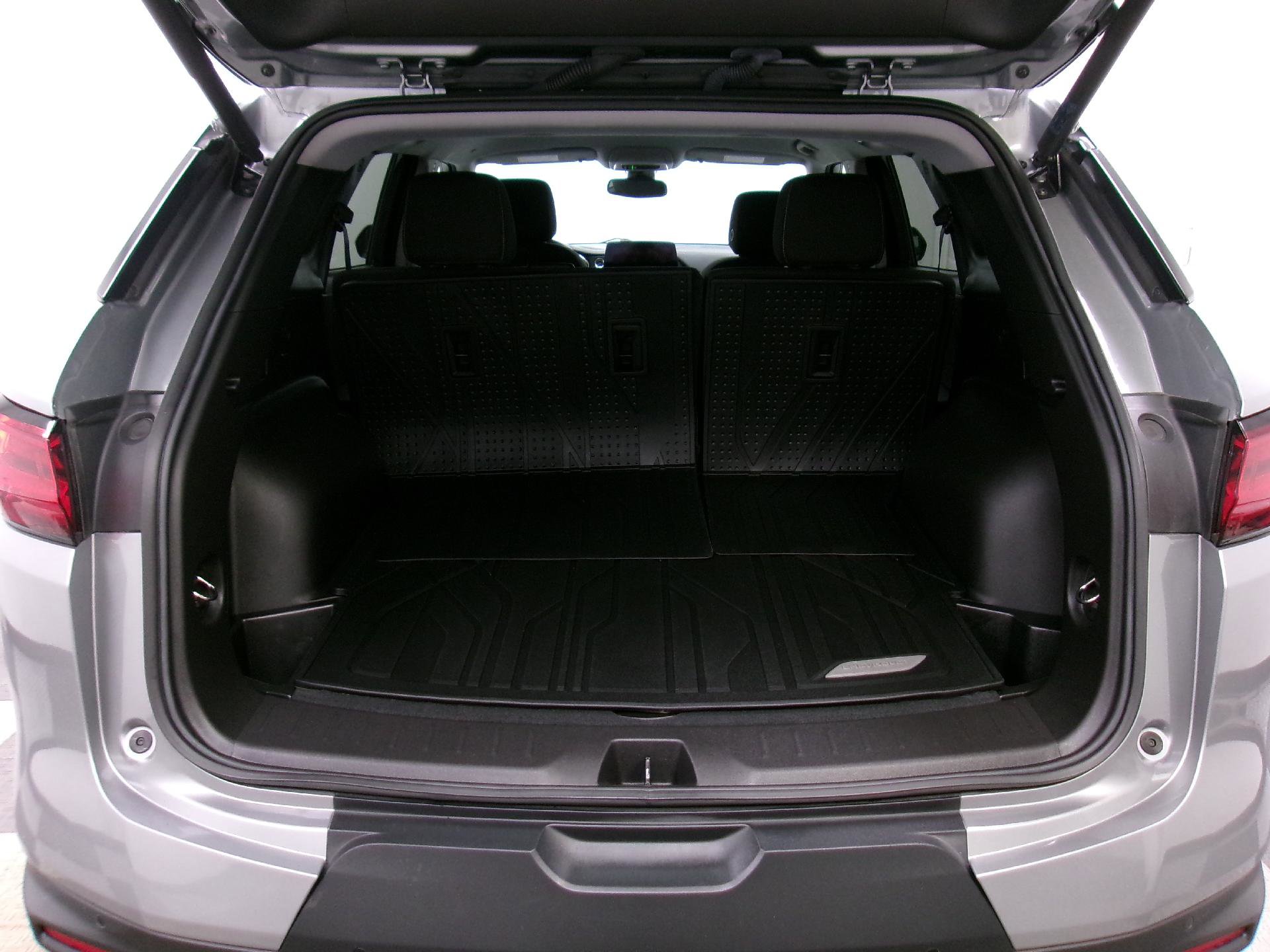 Certified 2024 Chevrolet Blazer LT w/ Convenience Package image 11