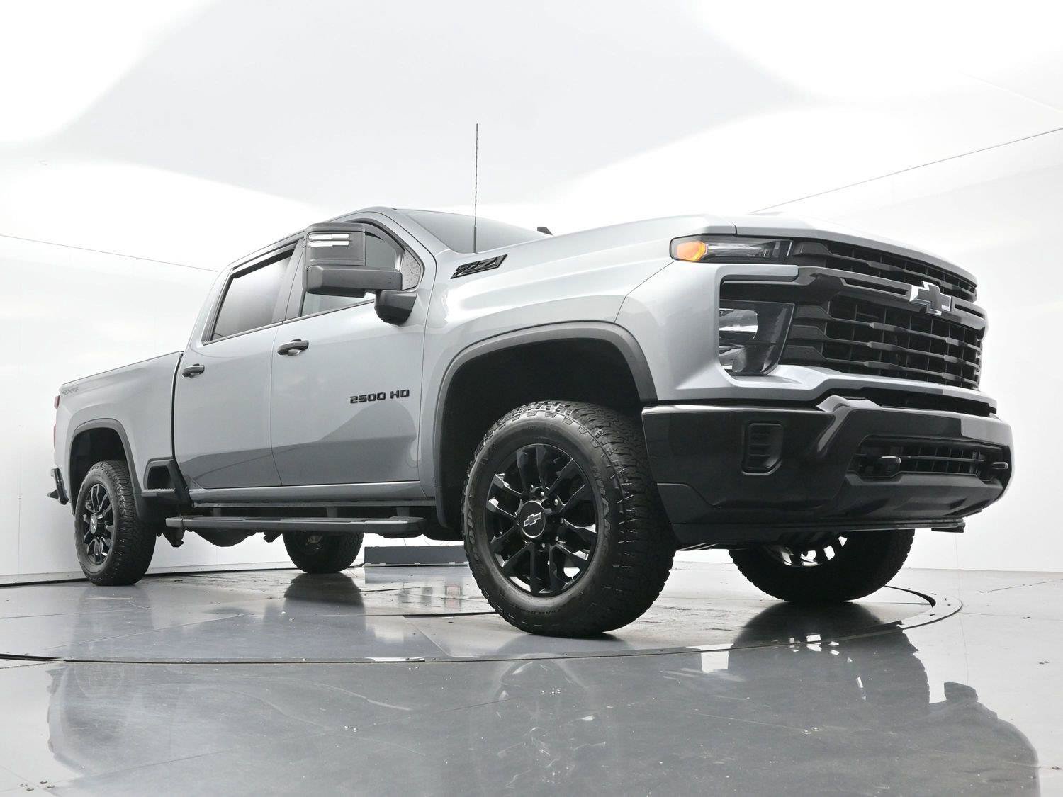 Used 2025 Chevrolet Silverado 2500 Custom w/ Custom Convenience Package AWD/4WD image 42