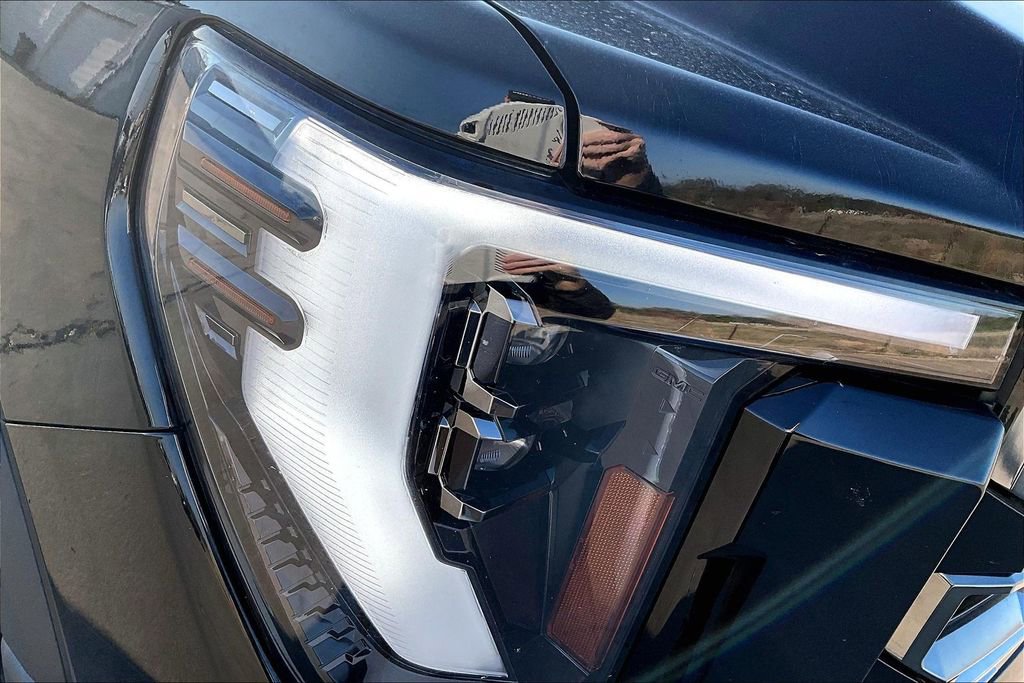 Used 2024 GMC Sierra 2500 AT4 w/ AT4 Premium Plus Package AWD/4WD image 39