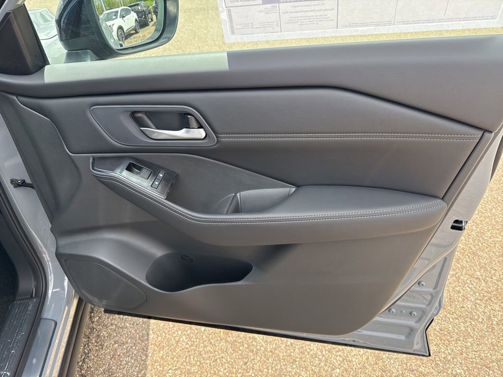 New 2026 Nissan Rogue SV AWD/4WD image 28