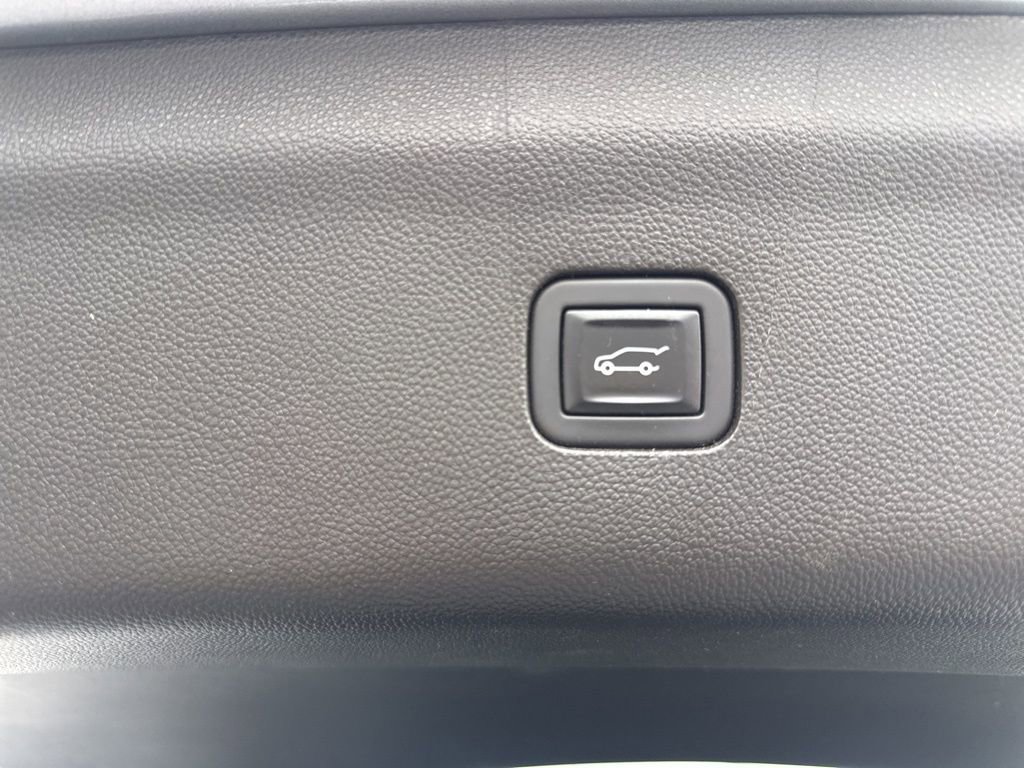 Used 2023 Buick Enclave Premium w/ Experience Buick Package image 16