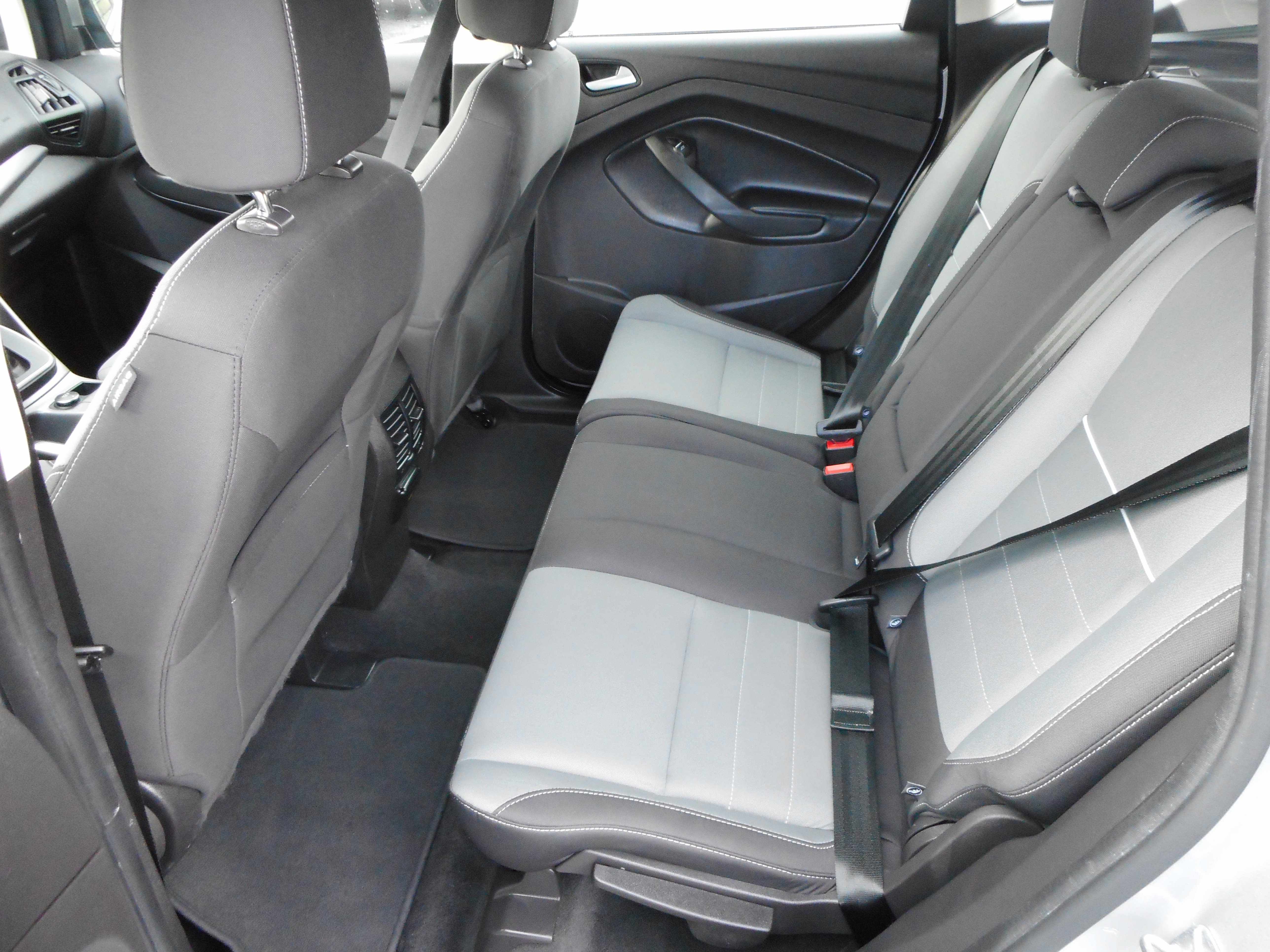 Used 2015 Ford C-MAX SE image 17