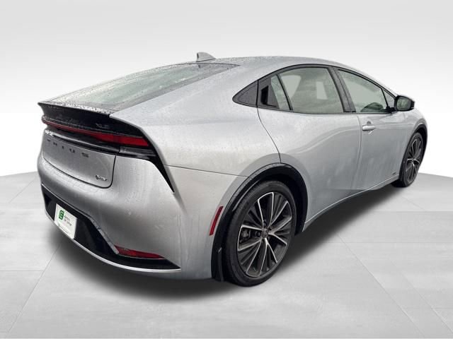 Used 2024 Toyota Prius XLE image 8