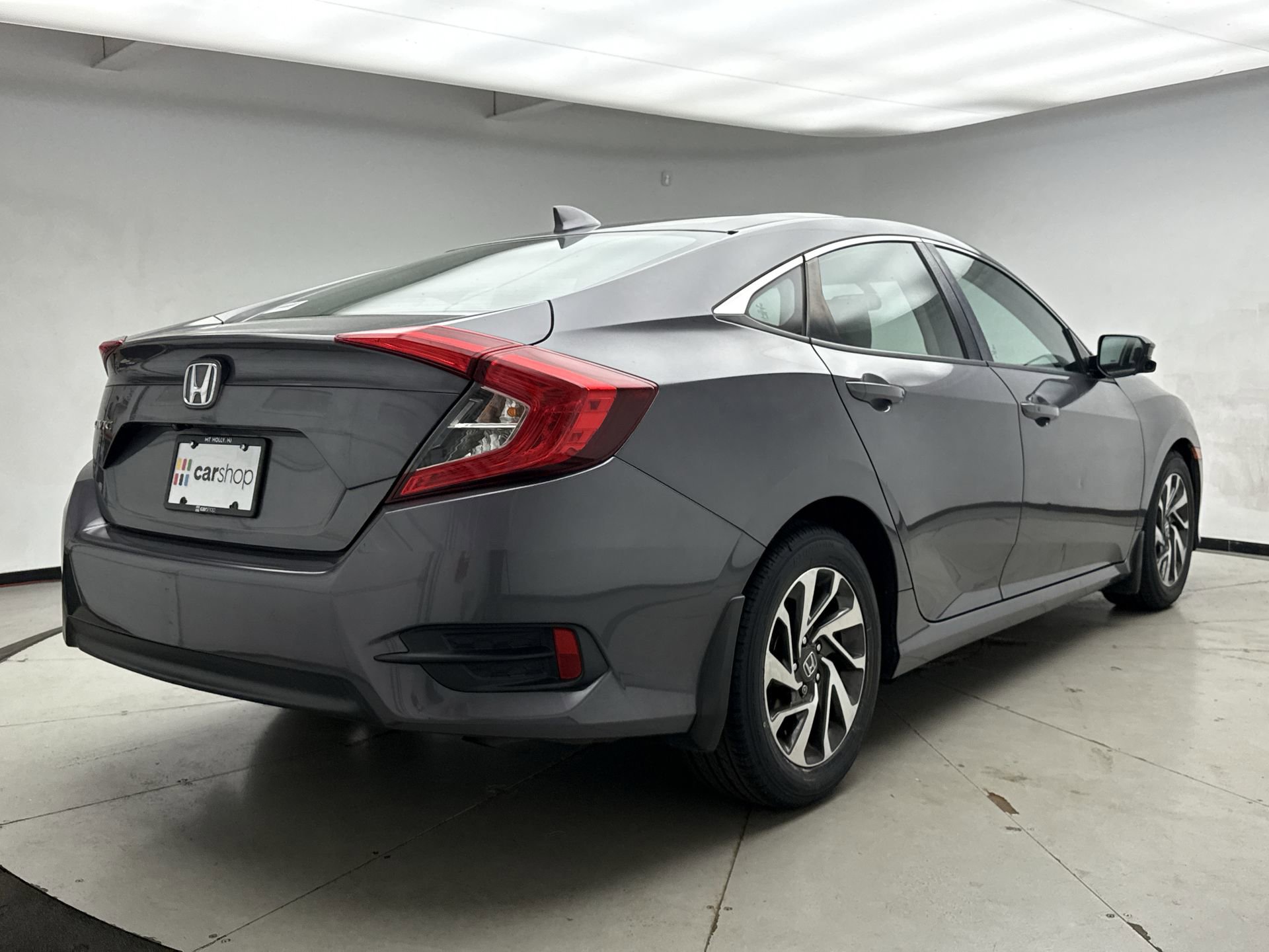 Used 2018 Honda Civic EX image 5