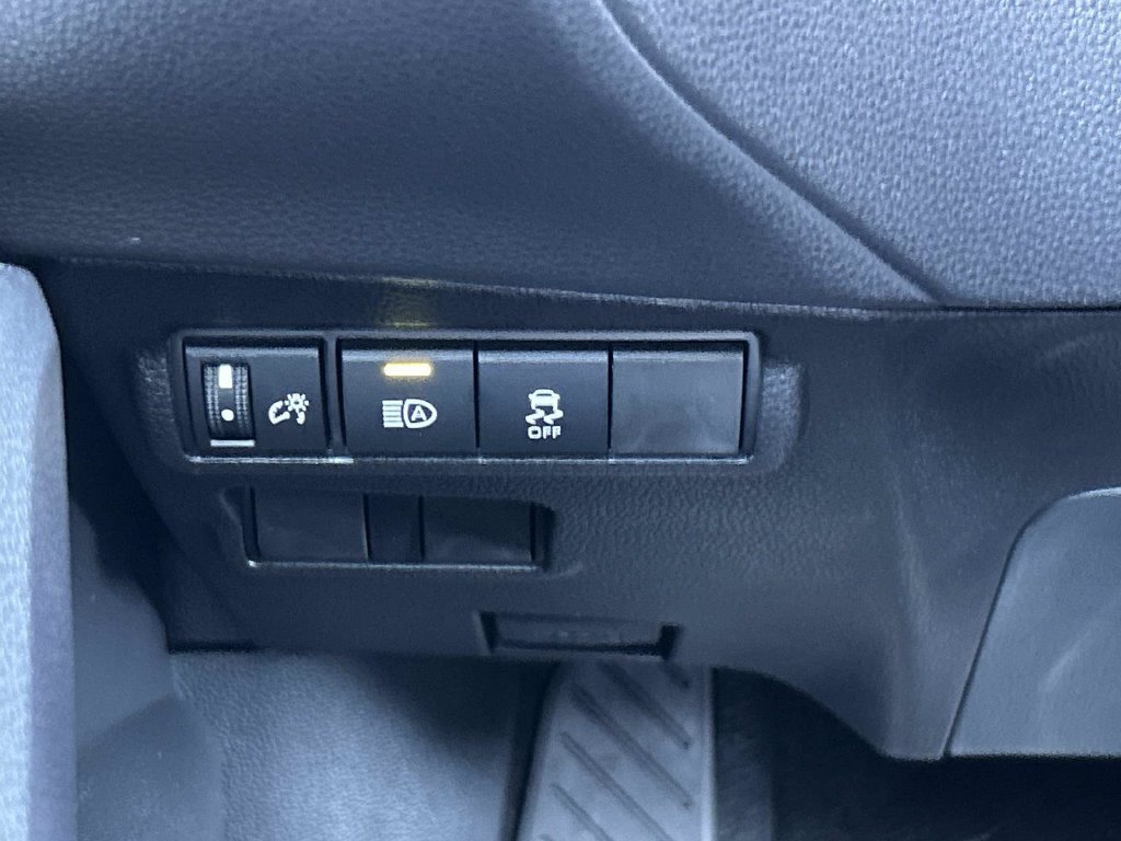 New 2026 Toyota Corolla Cross LE FWD image 30