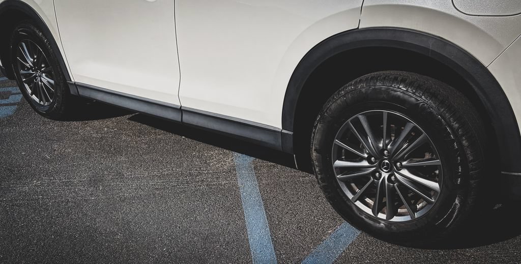 Used 2018 MAZDA CX-5 Sport AWD/4WD image 18