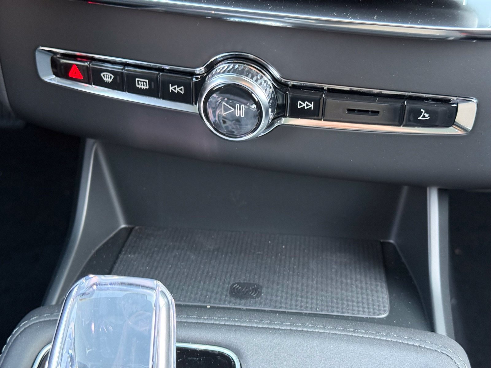 New 2027 Volvo XC90 B6 Plus AWD/4WD image 31