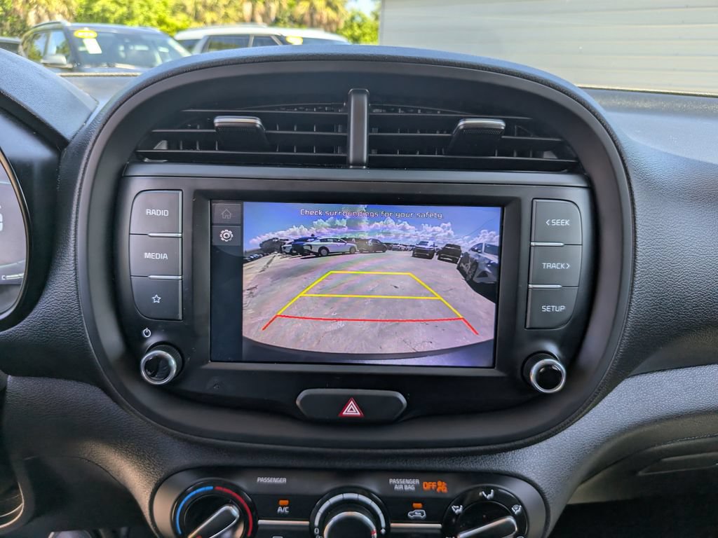 Certified 2023 Kia Soul LX w/ LX Technology Package FWD image 22