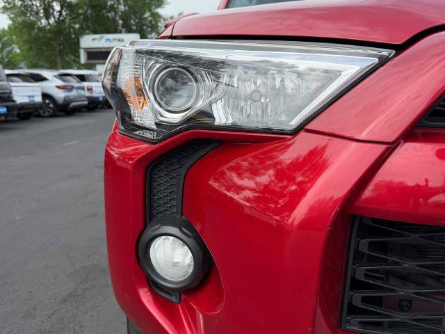 Used 2019 Toyota 4Runner TRD Off-Road Premium AWD/4WD image 3