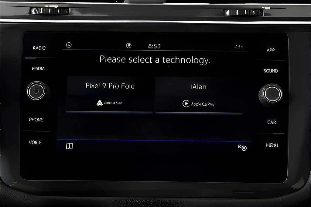 Used 2023 Volkswagen Tiguan SE R-Line image 35