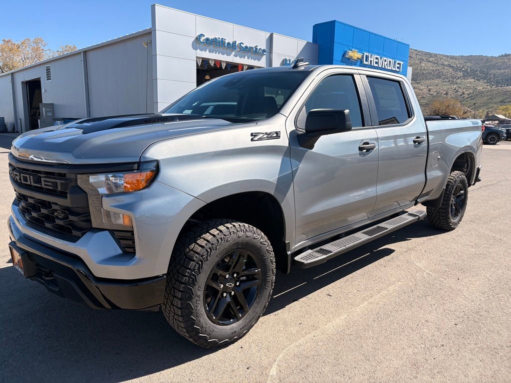 New 2026 Chevrolet Silverado 1500 Custom Trail Boss w/ Dark Appearance Package