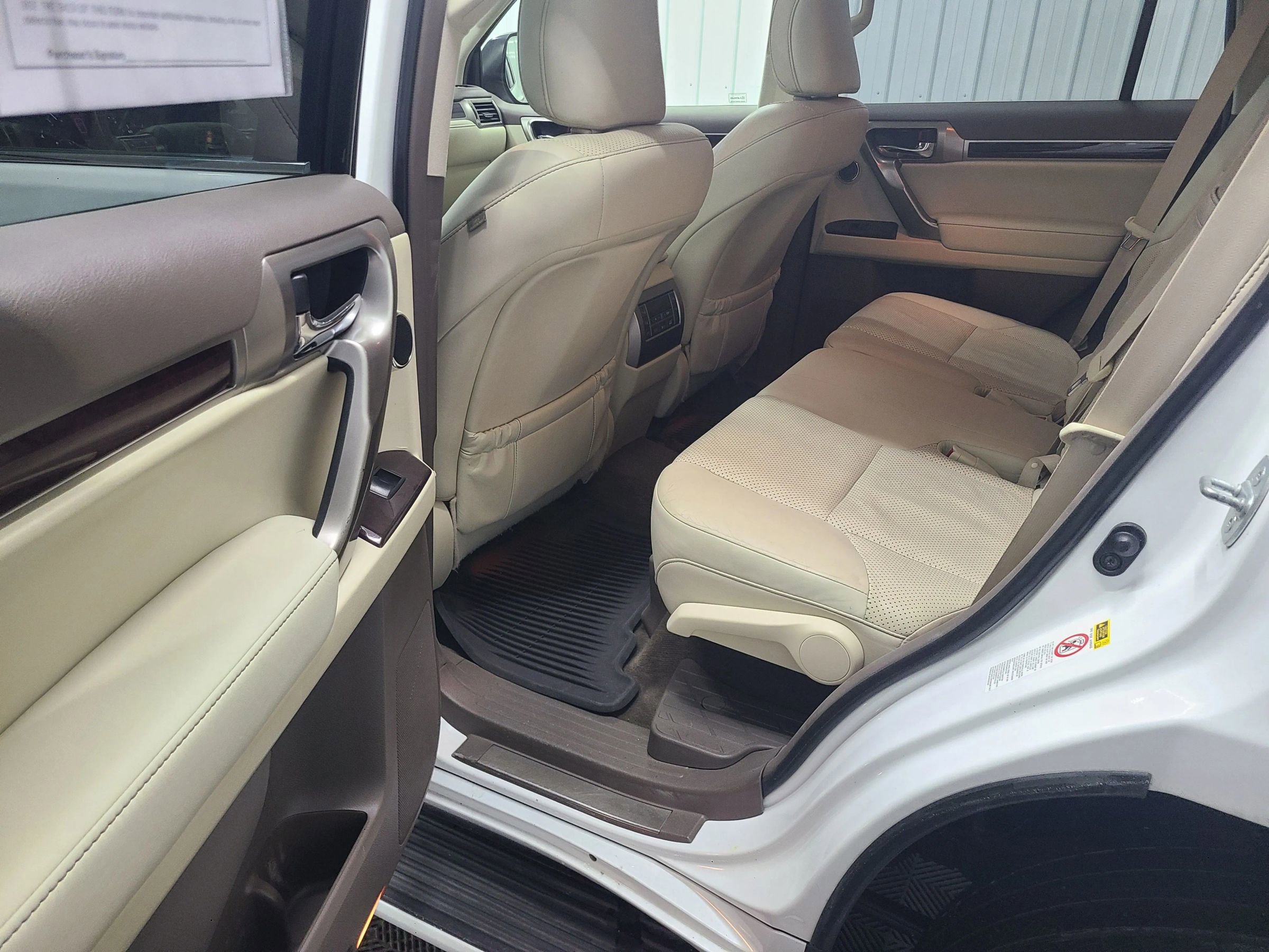 Used 2014 Lexus GX 460 Luxury image 35