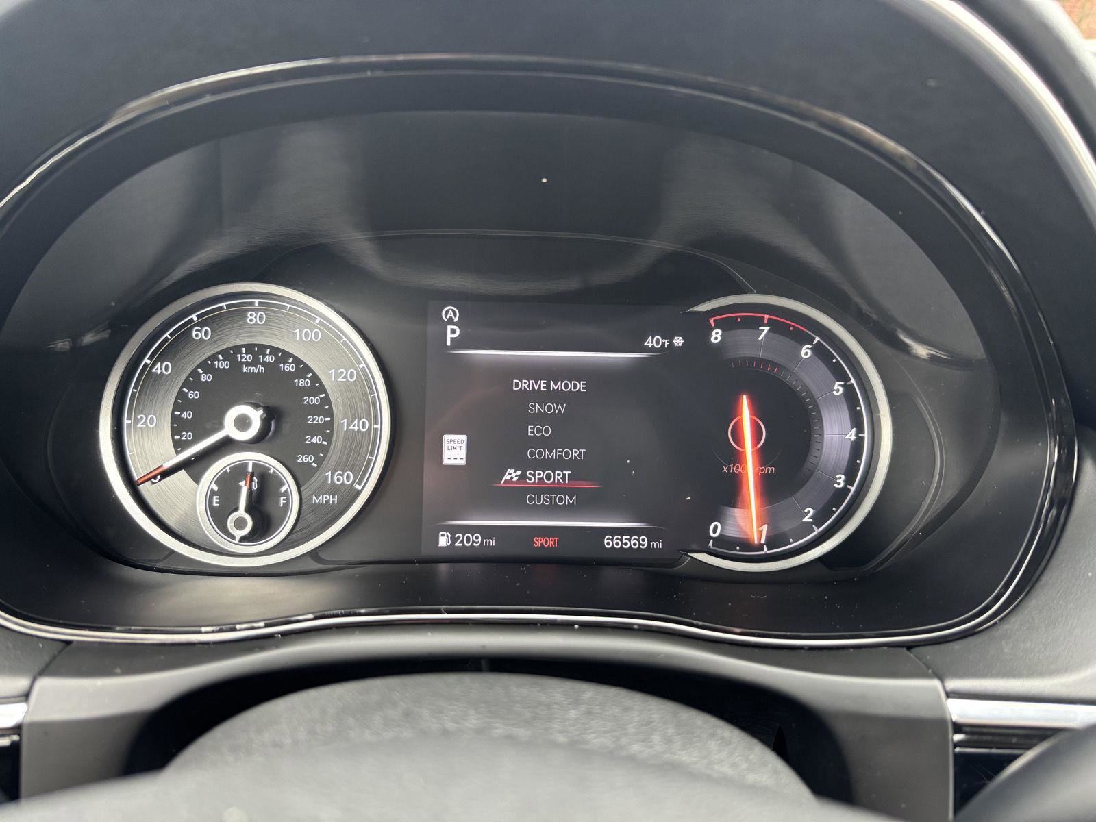 Used 2024 Genesis GV70 2.5T w/ Select Package image 16